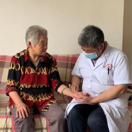 乡村医生养老待遇最新资讯，政策更新与解读