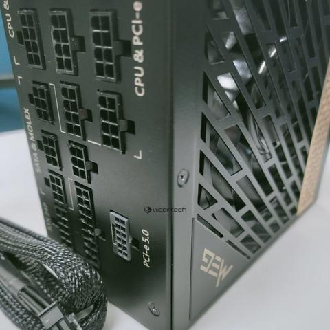 最新显卡接口类型全面解析与介绍