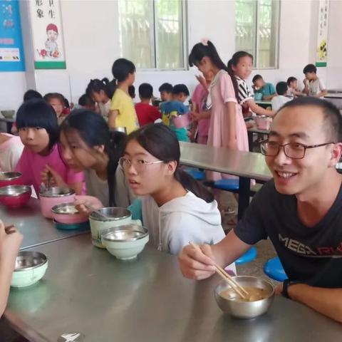 联播快讯，最新报道速递