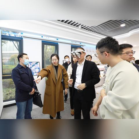 虚拟现实技术专家，行业现状与未来展望。