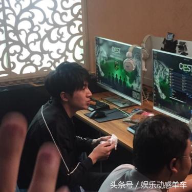 最新厨师网名烹饪艺术，厨房革命展望，引领未来美食潮流