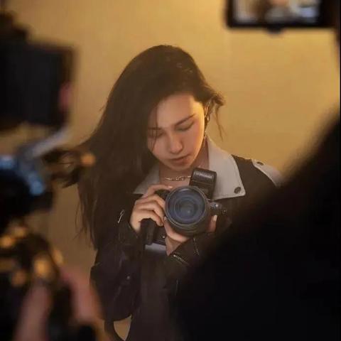 迪奥最新海报，时尚潮流与品牌新动向揭秘