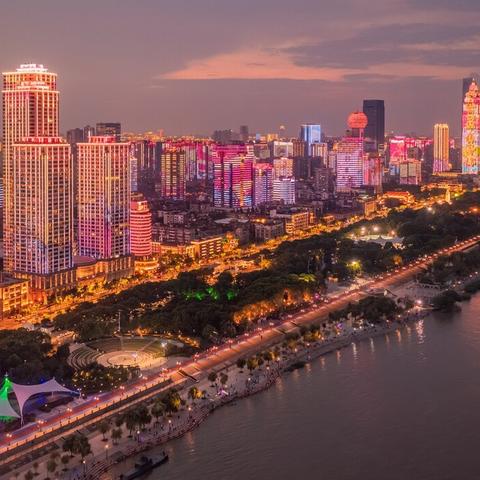 李宁新口号，点燃激情，共创无限运动可能